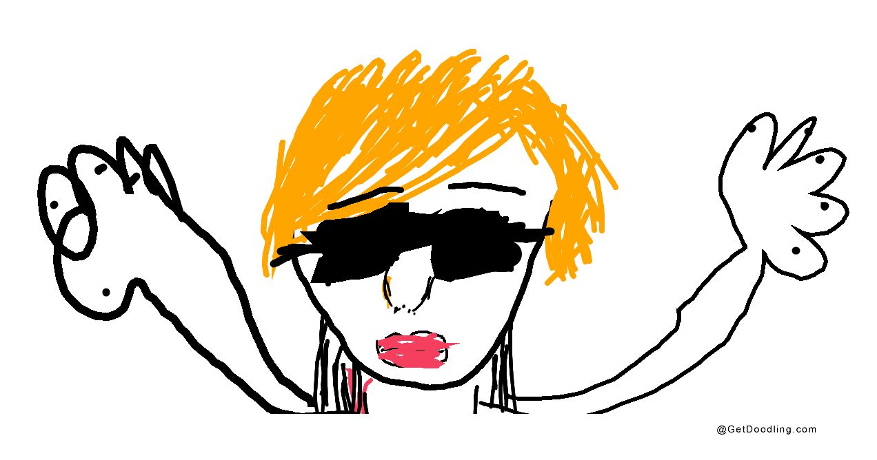 Une personne aux cheveux orange vif, portant des lunettes de soleil